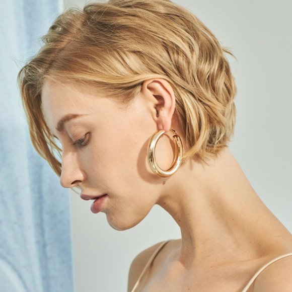 Your Favorite Bold Gold Hoop Earrings - Picture 8 of 11